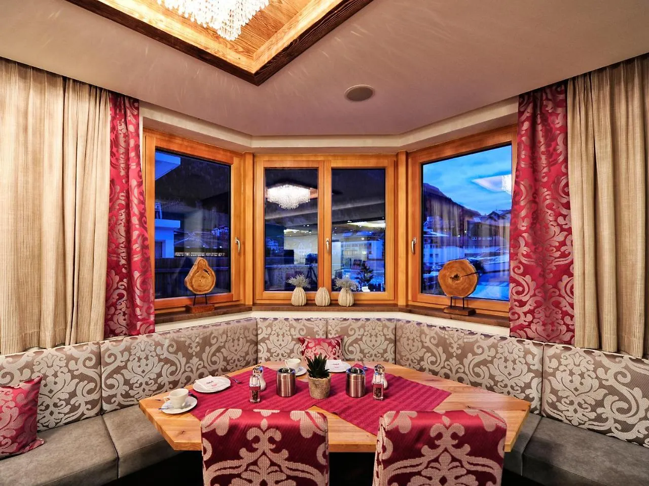 Hotel Ferienglueck イシュグル 2*,  オーストリア