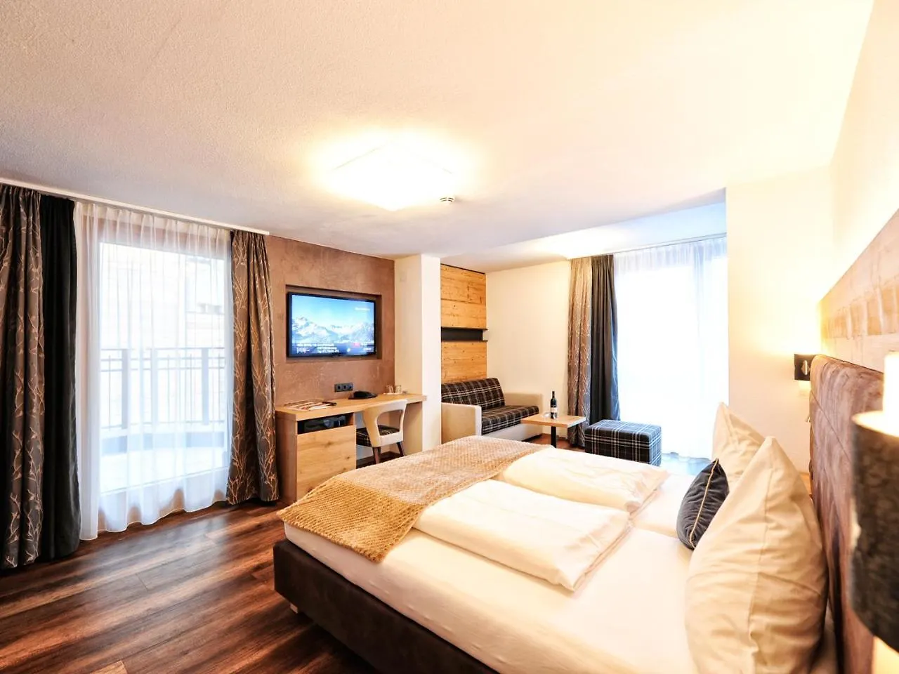 Hotel Ferienglueck イシュグル 2*,  オーストリア